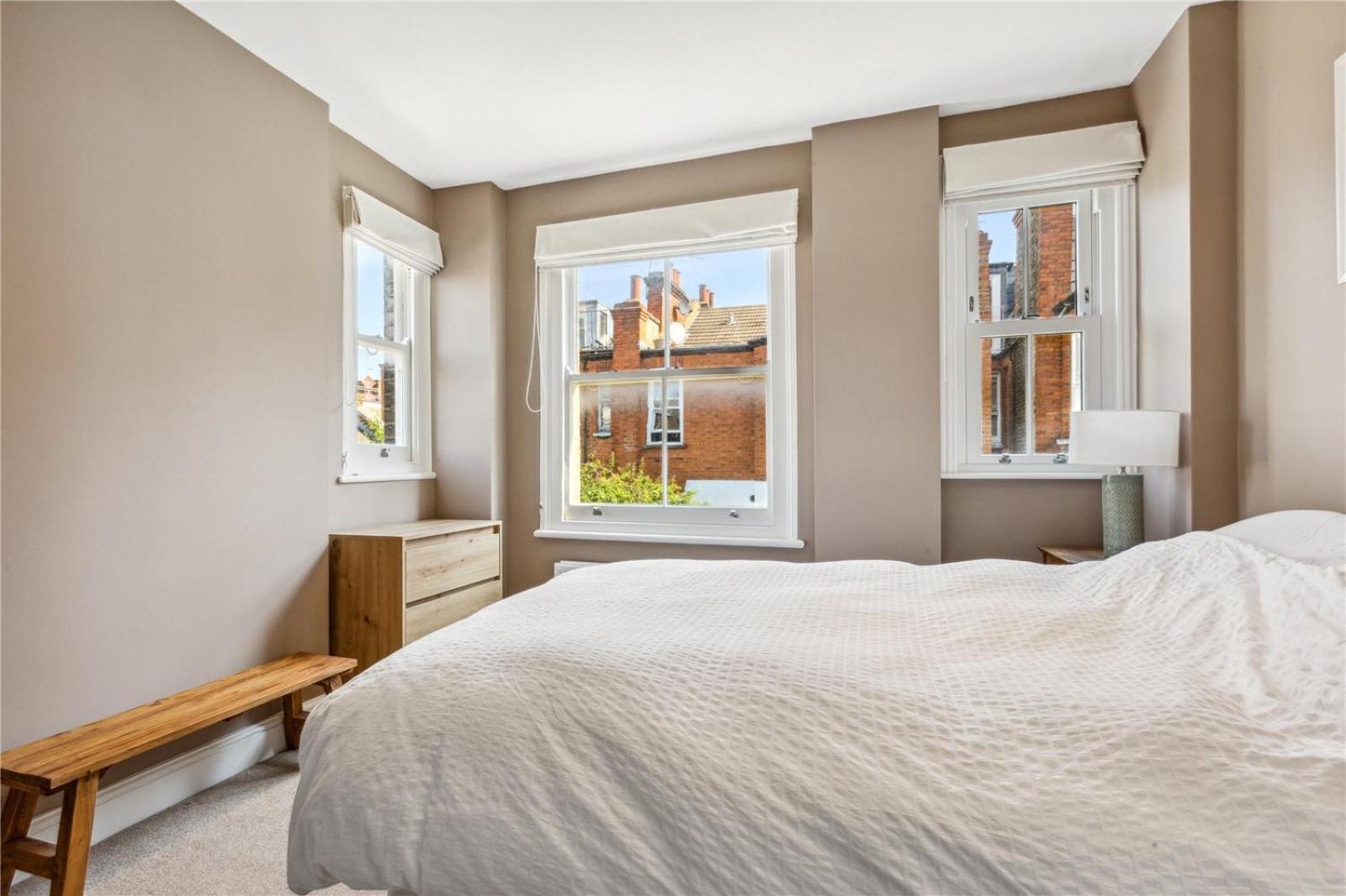 Elegant And Well-connected 2bd Flat Fulham Apartment London