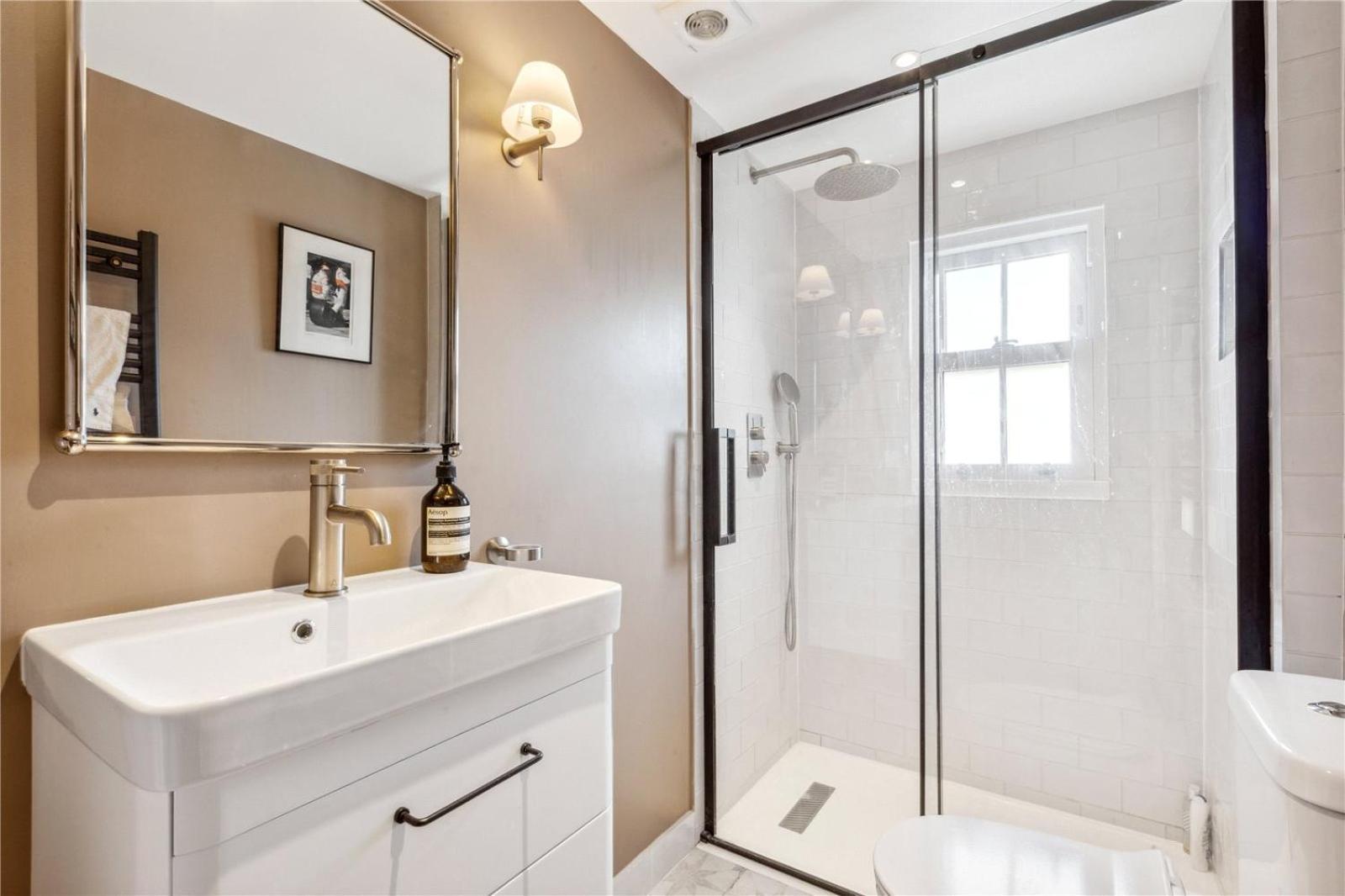 Apartment Elegant And Well-connected 2bd Flat Fulham