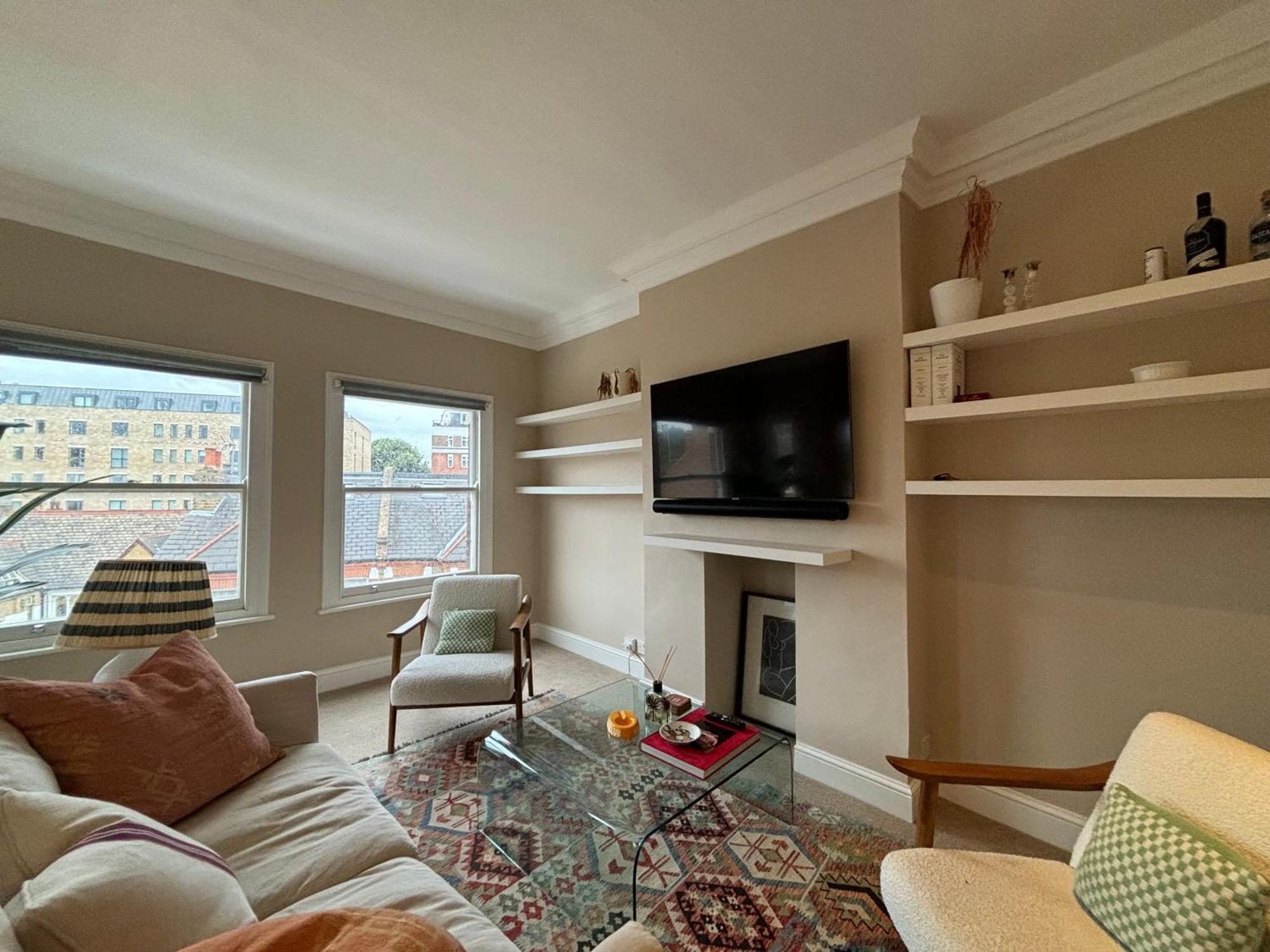 Elegant And Well-connected 2bd Flat Fulham Apartment
