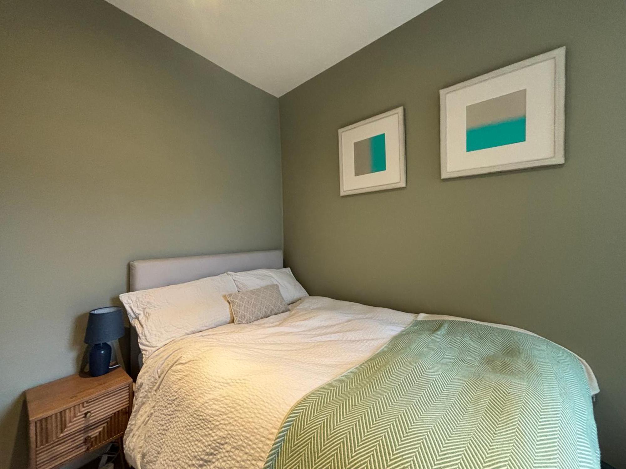 Elegant And Well-connected 2bd Flat Fulham Apartment *