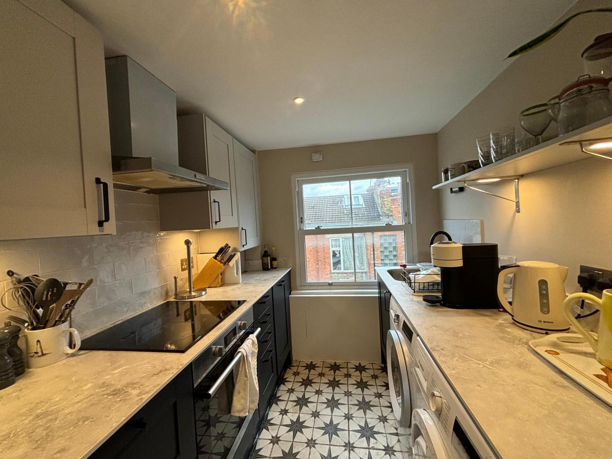 Elegant And Well-connected 2bd Flat Fulham Apartment